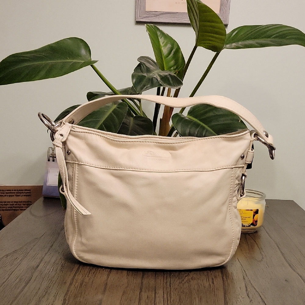 COPY - EUC Coach Zoe cream Shoulder Bag